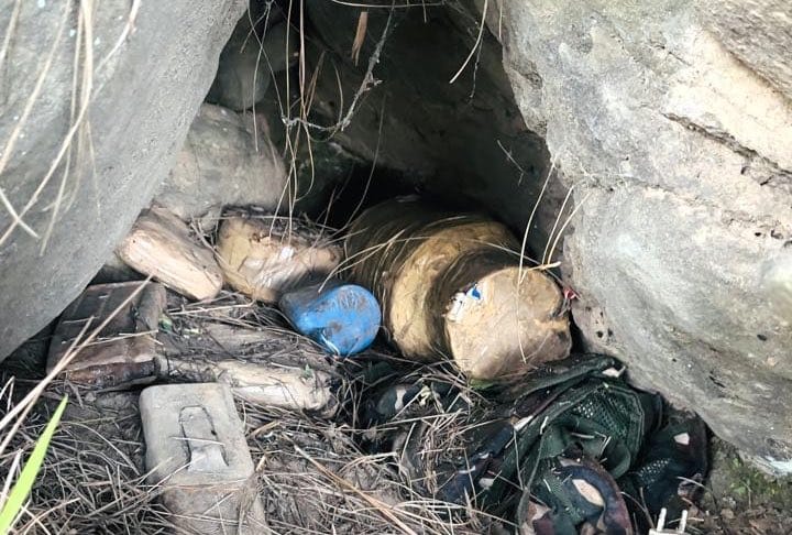 पुंछ में सेना का बड़ा सर्च ऑपरेशन, आतंकवादियों के ठिकानों से IED और गोला-बारूद बरामद