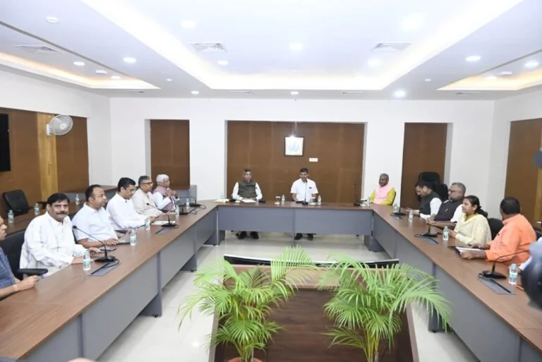 झारखंड भर्ती परीक्षा विवाद: BJP ने CBI जांच और छात्रों पर से FIR वापसी की मांग को लेकर सरकार पर दबाव बढ़ाया