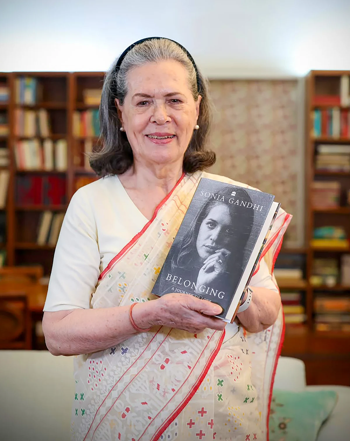 सोनिया गांधी की आत्मकथा 'बिलॉन्गिंग' जल्द होगी प्रकाशित, कहा- 'अब मेरी कहानी बताने की बारी मेरी है'