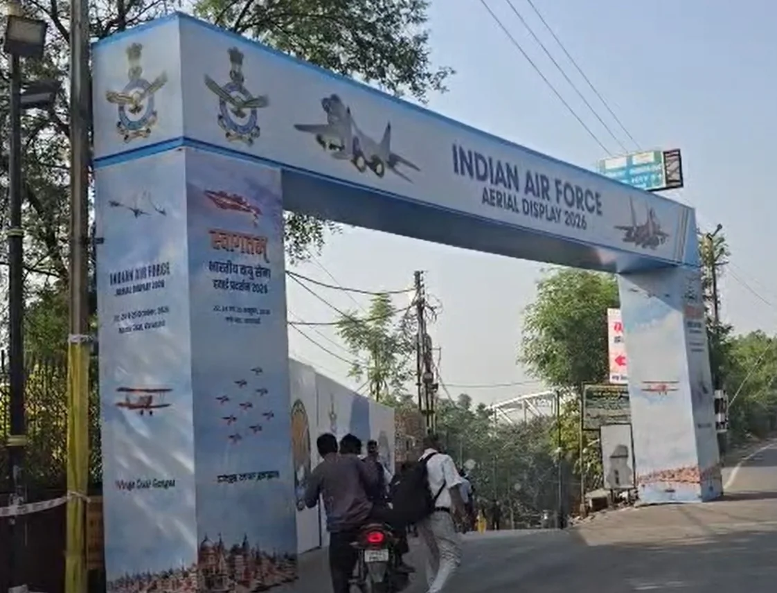 वाराणसी में भव्य एयर शो: नमो घाट पर वायुसेना का नियंत्रण, 20 लाख दर्शकों के जुटने का अनुमान