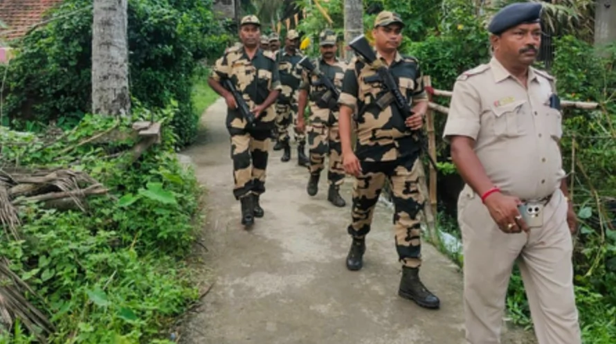 पश्चिम बंगाल: त्योहारों के बीच विस्फोटक से लदी कार बरामद, दत्तापुकुर में NSG तैनात, मालिक हिरासत में