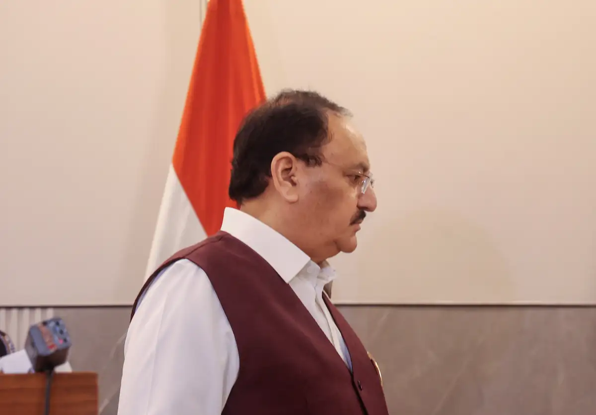 लालकृष्ण आडवाणी से मिलने अस्पताल पहुंचे जेपी नड्डा, सीने में संक्रमण के बाद भर्ती हैं भाजपा के वरिष्ठ नेता