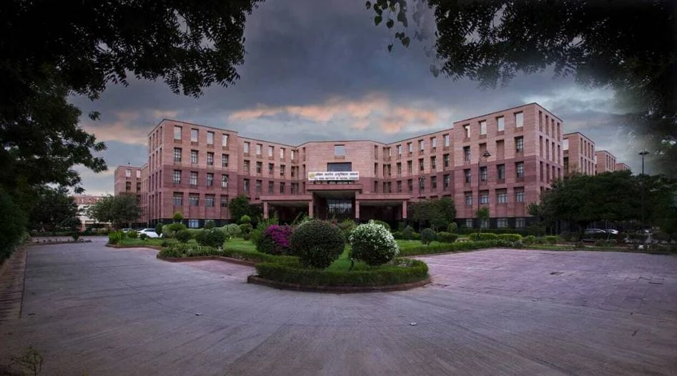 AIIMS गुवाहाटी में 103 सीनियर रेजिडेंट पदों पर भर्ती, ₹67,700 तक वेतन, 18 सितंबर तक करें आवेदन