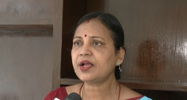मुख्य चुनाव आयुक्त के खिलाफ विपक्ष लामबंद, BJD भी साथ आई, BJP ने बताया 'नौटंकी'