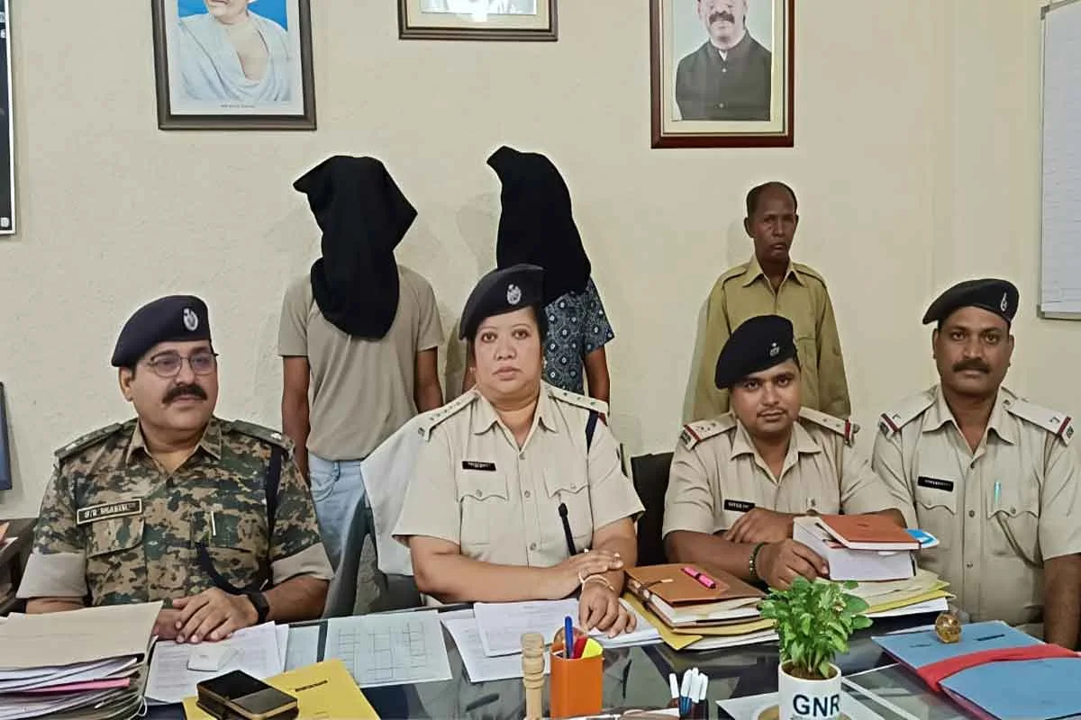 झारखंड: लोहरदगा में किसी की हत्या करने जा रहे थे तीन युवक, पुलिस ने दो को दबोचा, एक फरार