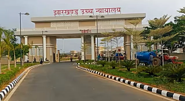 झारखंड: बुलडोजर कार्रवाई पर हाईकोर्ट की सख़्ती, सरकार को दुकानदार को ₹5.25 लाख मुआवजा देने का आदेश