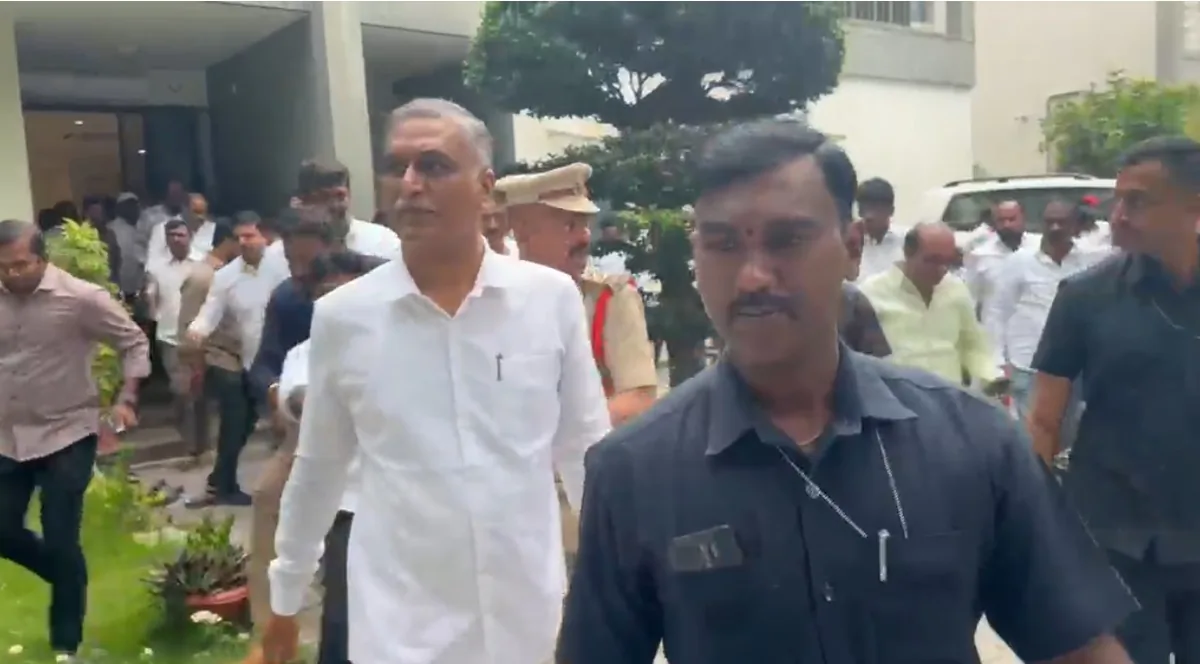 हैदराबाद: TIMS अस्पताल जाने से रोके गए BRS नेता हरीश राव, पुलिस ने घर में किया नजरबंद