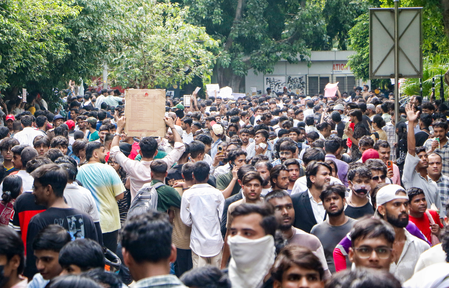 NEET-UG प्रदर्शन: दिल्ली सरकार का बड़ा फैसला, प्रदर्शनकारियों पर नहीं होगी कानूनी कार्रवाई