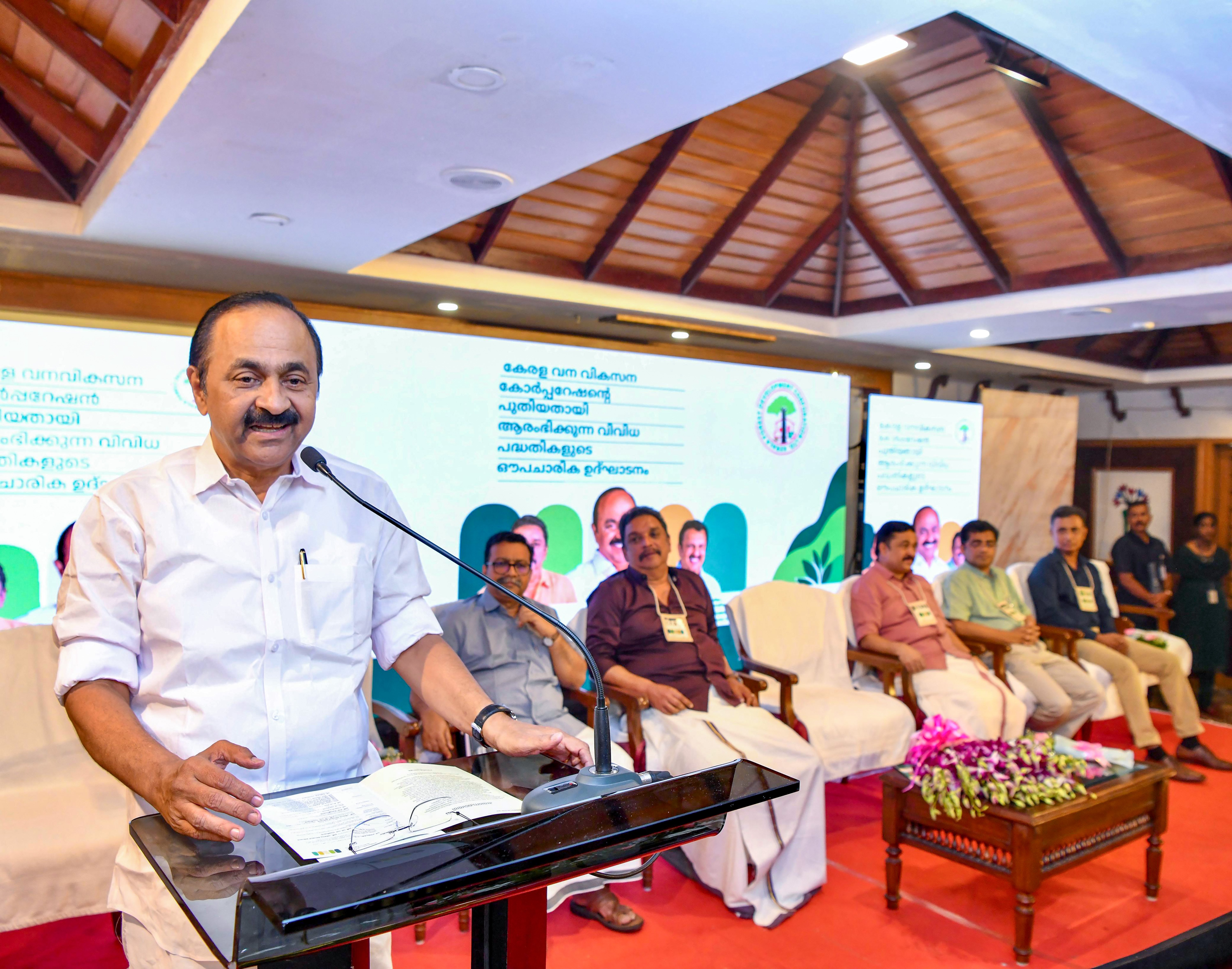 केरल: मेसी इवेंट धोखाधड़ी मामले में विजिलेंस जांच पर देरी, पूर्व मंत्री के खिलाफ कार्रवाई अटकी