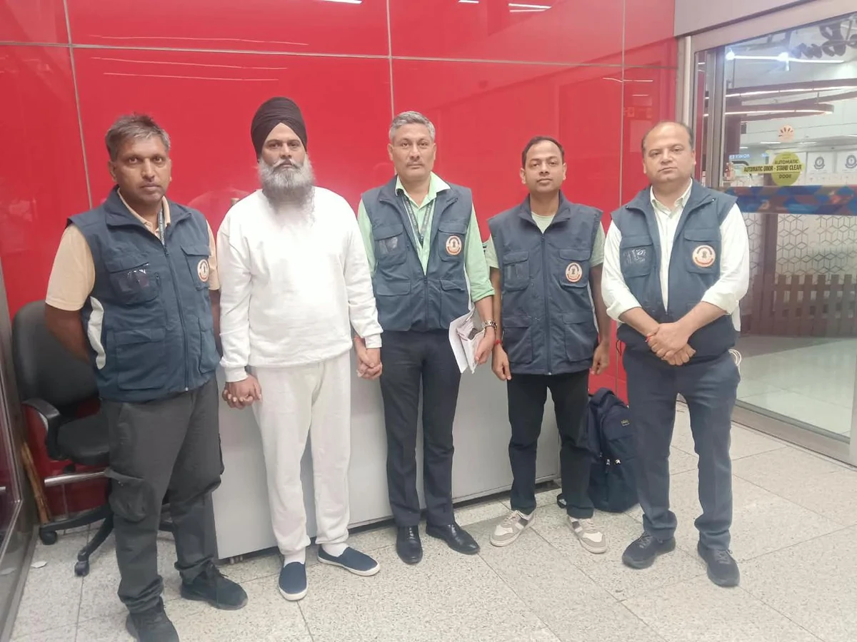 अमेरिका में एक दशक से छिपा था धोखाधड़ी का आरोपी, CBI ने प्रत्यर्पण कराकर दिल्ली में किया गिरफ्तार