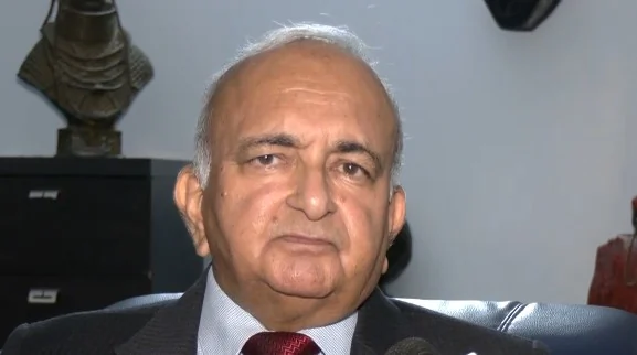 रूसी तेल पर अमेरिकी टैक्स बिल: भारत के निर्यात और व्यापारिक रिश्तों के लिए क्या हैं इसके मायने?