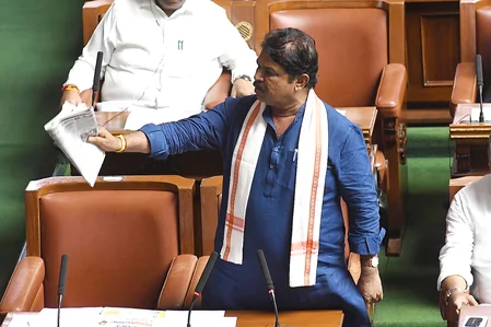 कर्नाटक: 5 महीने से रुकी दिव्यांग सम्मान राशि पर विपक्ष का सरकार पर निशाना, भुगतान तत्काल जारी करने की मांग