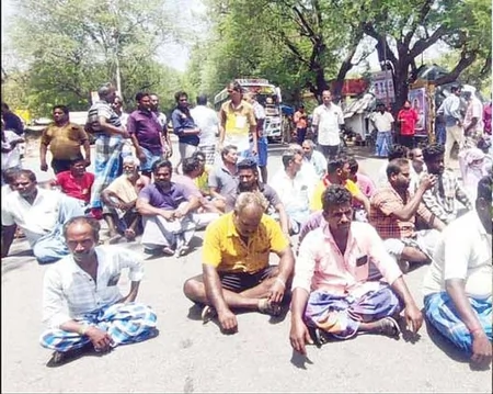 सलेम: अंबेडकर प्रतिमा पर वर्षों पुराना विवाद हिंसा में बदला, 3 पुलिसकर्मियों समेत 6 घायल