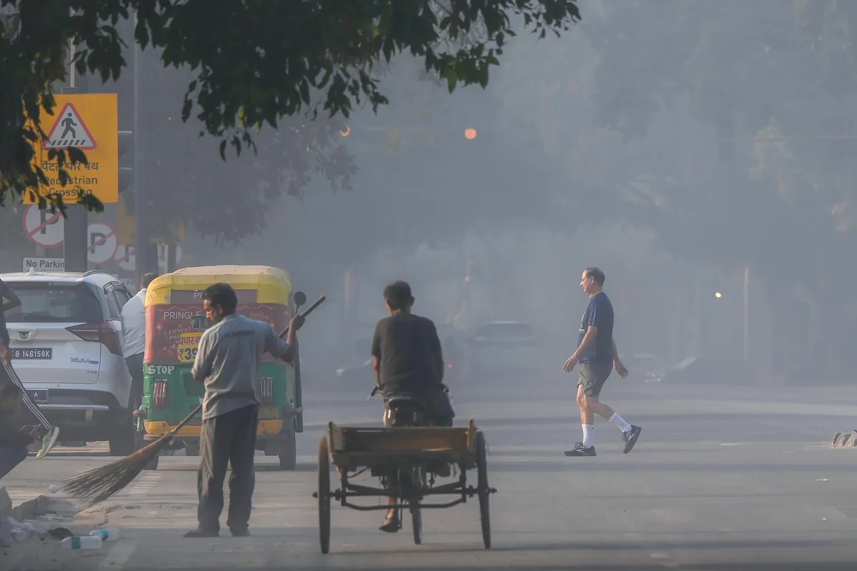 दिल्ली-एनसीआर: मौसम में हल्की ठंडक की दस्तक, हवा की गुणवत्ता फिर बिगड़ने की आशंका