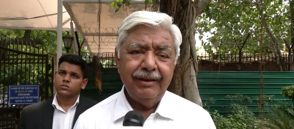 बुज़ुर्ग माता-पिता की उपेक्षा और दूसरी शादी पर वेतन कटौती? असम सरकार के प्रस्ताव का VHP ने किया समर्थन