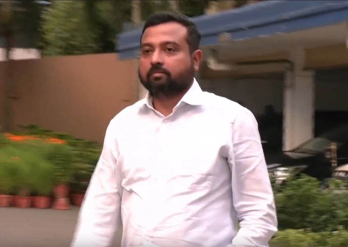 जमीन हड़पने का मामला: TMC सांसद अभिषेक बनर्जी के निजी सचिव को सुप्रीम कोर्ट से नहीं मिली राहत