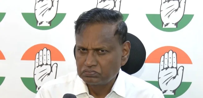 प्रदर्शनों के पीछे विदेशी हाथ के दावे पर कांग्रेस का पलटवार, कहा- 'तो फिर गृह मंत्री क्या कर रहे हैं?'