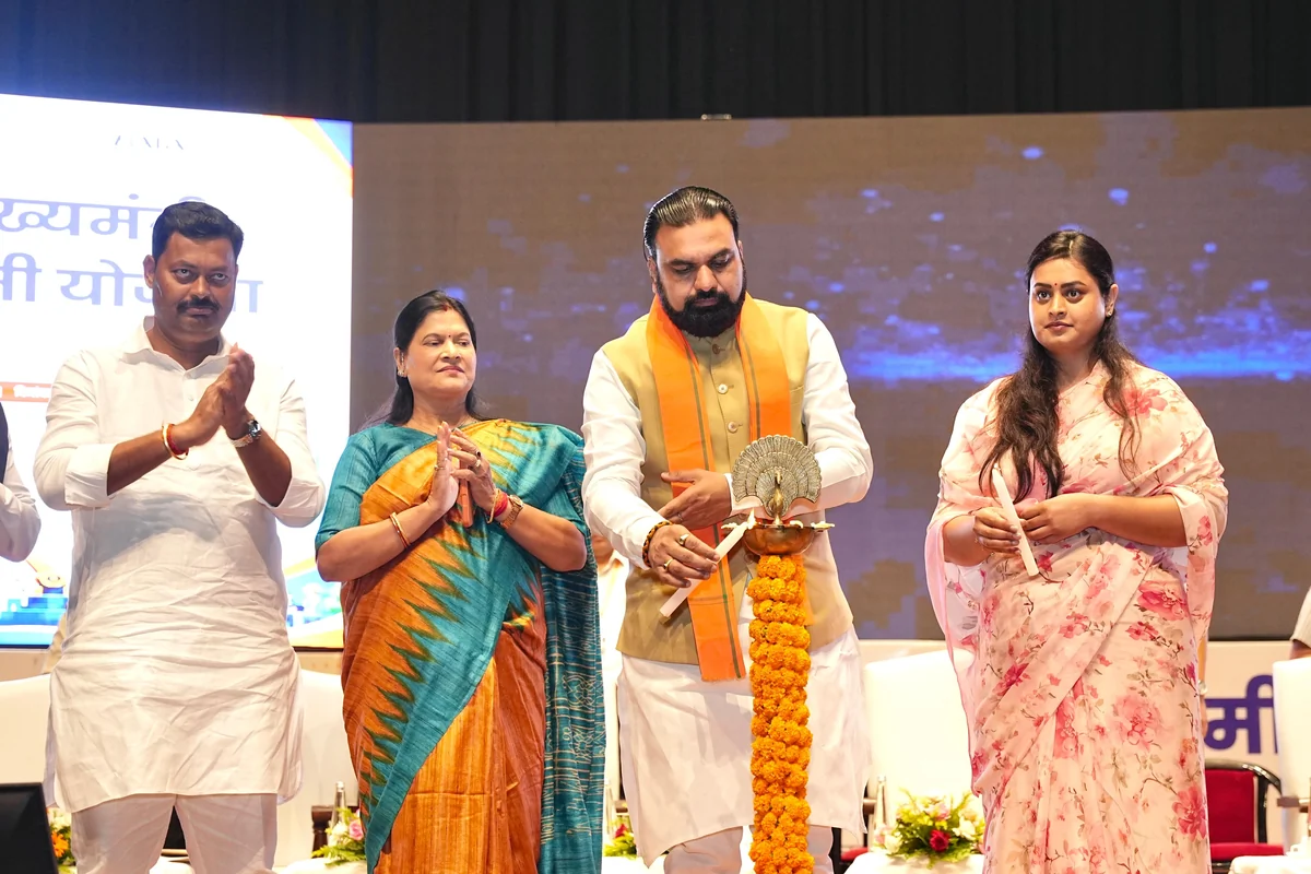बिहार में 1 करोड़ उद्यमी परिवार बनाने का लक्ष्य, मुख्यमंत्री सम्राट चौधरी ने की कई योजनाओं की शुरुआत