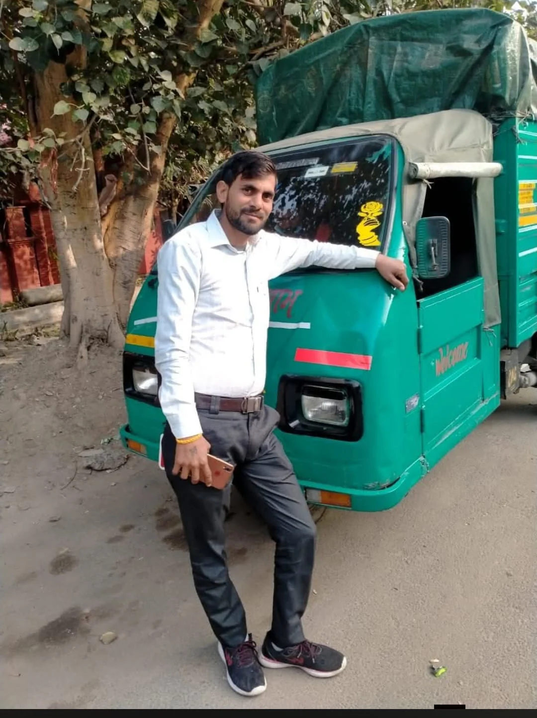 नोएडा: शराब पार्टी के बाद झगड़े में पड़ोसी ने की हत्या, पुलिस ने आरोपी को हिरासत में लेकर शव बरामद किया