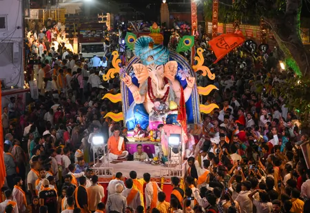 रायचूर: गणेश विसर्जन के दौरान ट्रैक्टर दुर्घटना, पहियों के नीचे आने से दो किशोरों की मौत
