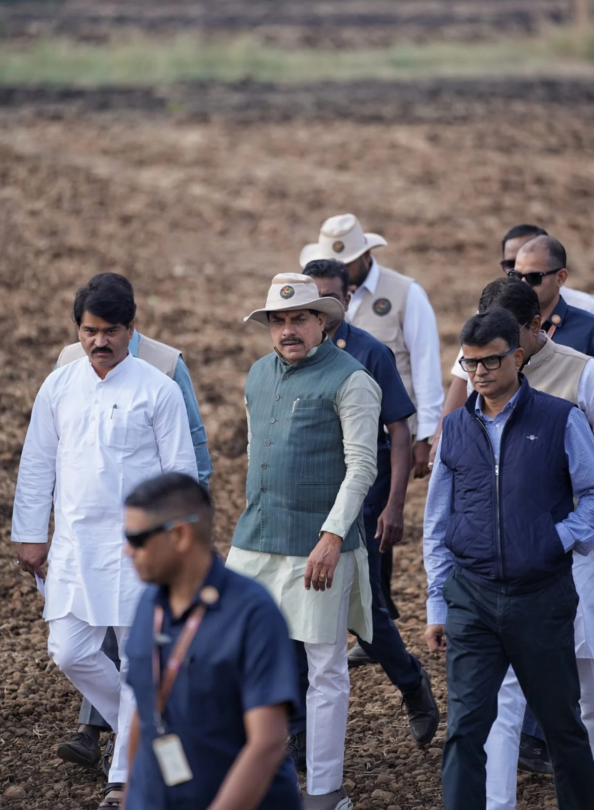 मध्य प्रदेश: किसानों की फसल बचाने और काले हिरणों को सुरक्षित रखने के लिए 'बोमा पद्धति' से रेस्क्यू अभियान