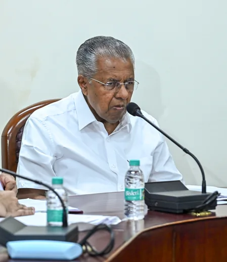 केरल: लोकायुक्त के साथ गृह मंत्री की बैठक पर विवाद, पिनाराई विजयन ने बताया 'लोकतंत्र विरोधी'