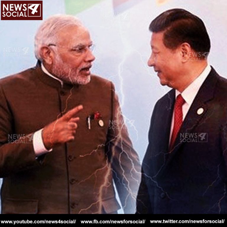 जान जोखिम में डाल कर सीप्लेन में सवार हुए पीएम नरेंद्र मोदी
