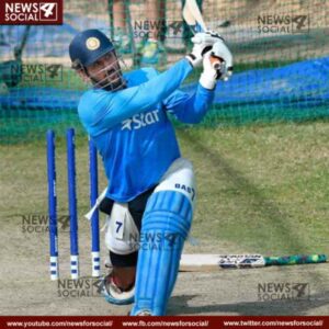 MS Dhoni 1