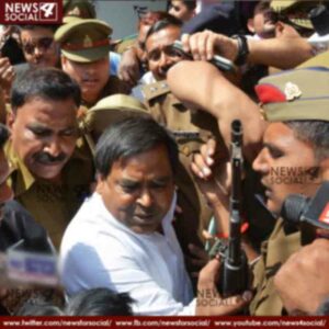 Gayatri Prajapati lodged in Lucknow jail accused officials of harassment 1 news4social -
