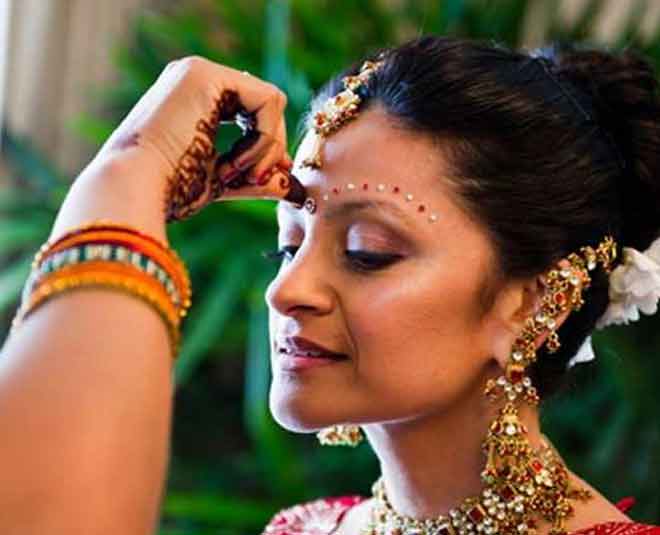 Tilak on forehead with right finger gives you health wealth and heaven 5