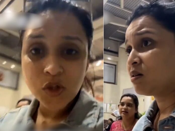 मनारा को एयरलाइन ने चेक-इन करने से रोका:  एयरपोर्ट पर जमकर हंगामा किया, स्टाफ को लगाई जमकर लताड़, कहा- समय से पहले फ्लाइट उड़ा दी